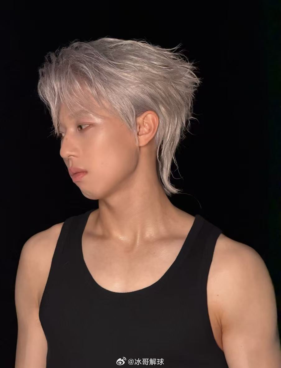 林高远骑士精神林高远以勇气与坚守诠释骑士精神，赛场之上敢拼敢闯、逆境不放弃，场下