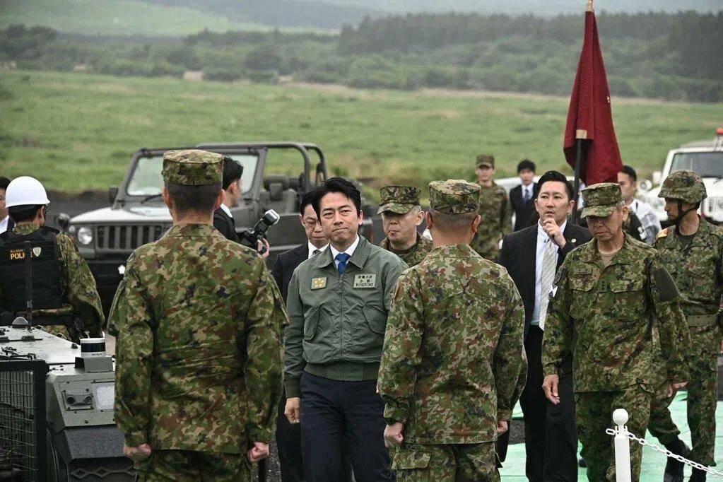 日本富士军演暗藏野心！亮出1000千里射程高超音速导弹，矛头直指我国东南沿海！6