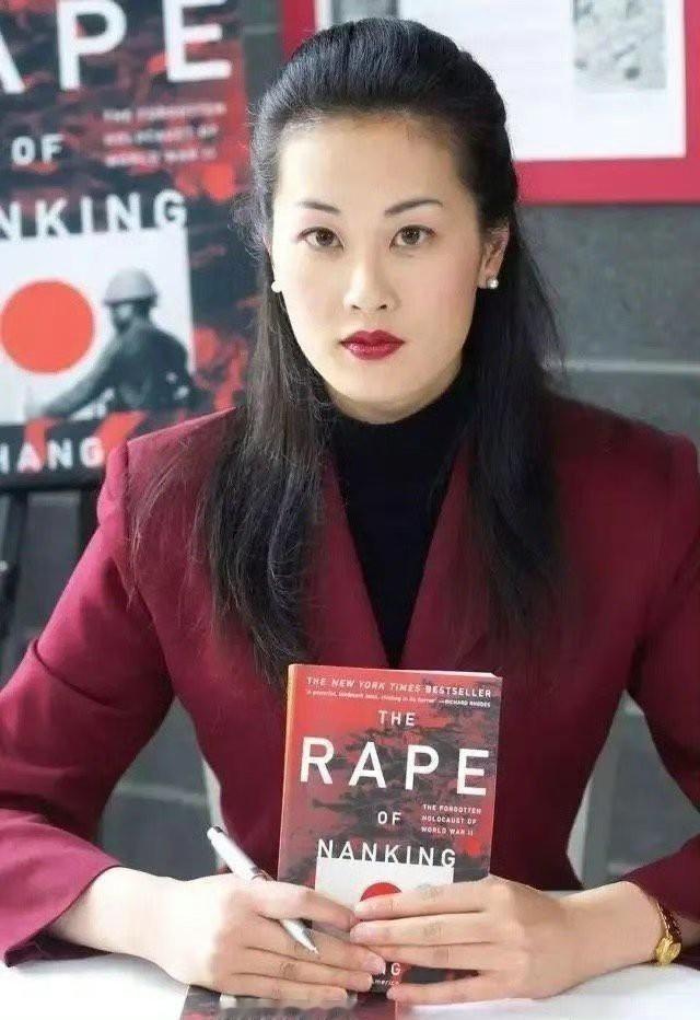 所有中国人都应该记住她，是她让全世界知道了南京大屠杀，她用一生揭开侵略者的丑恶，