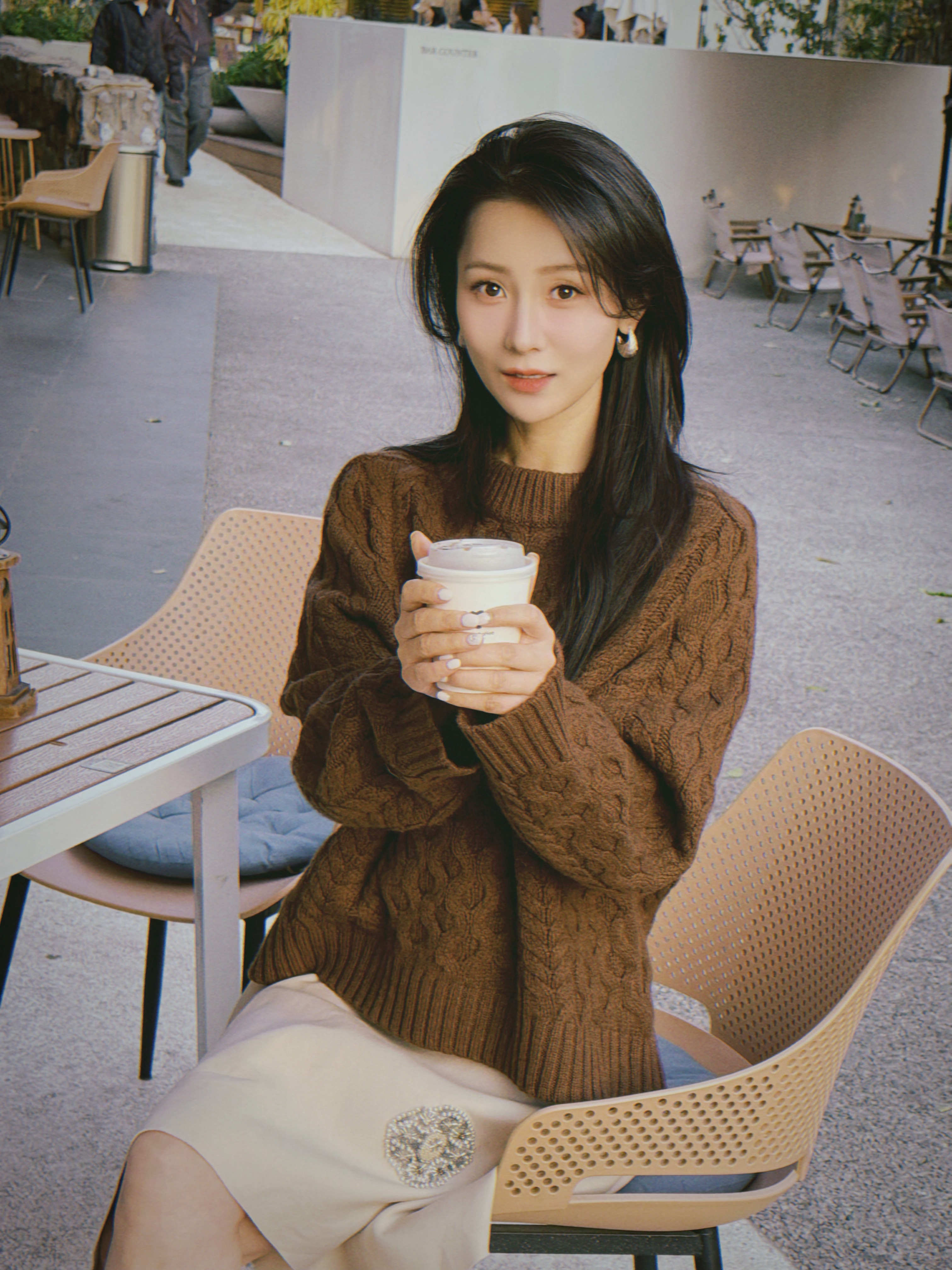 12月的第一天发送告别11月的plog～不早不晚，刚刚好✌️我的日常plog手机