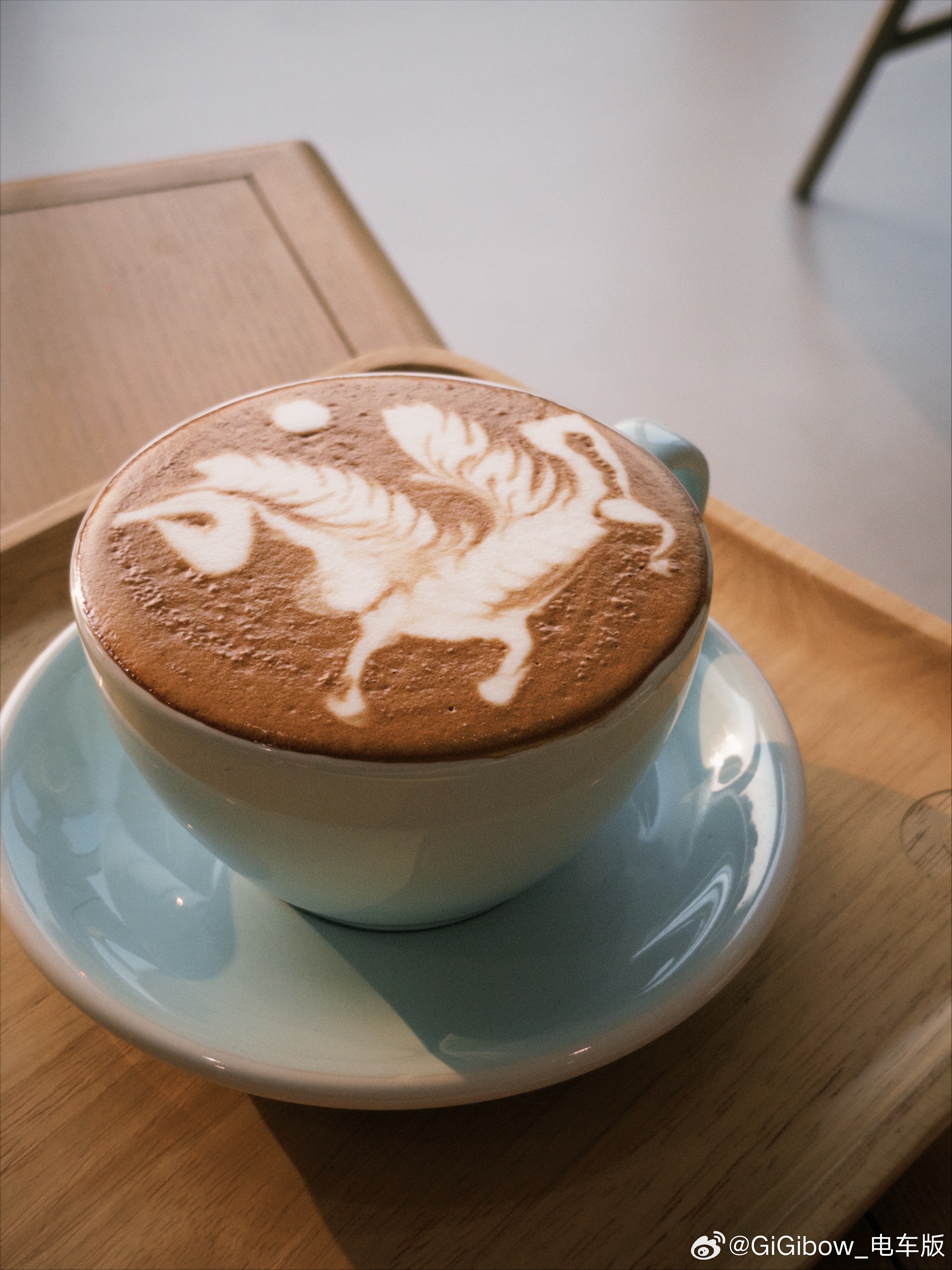 今天来牛屋让大哥给拉了一个马年拉花🐎大家看看这是一匹什么马？蔚来大v聊车