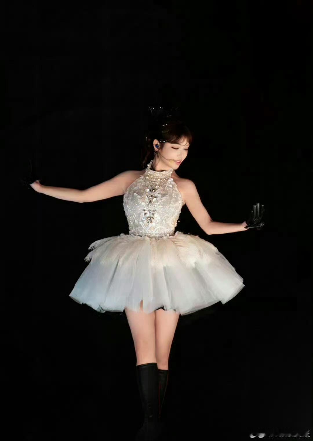 浪姐二公舞台直播浪姐二公定于下周五 二公直播下周五19:30开启！已经开始倒计时