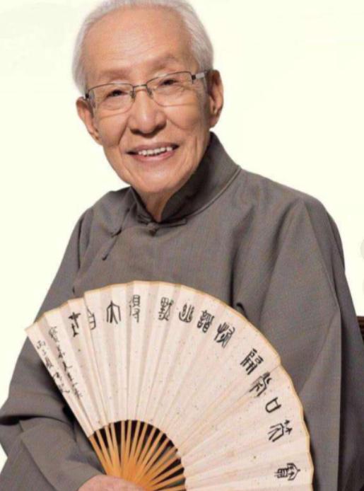 2009 年常宝华收徒宴上，本该是论资排辈的喜庆时刻，61 岁的牛群却因排位被夺