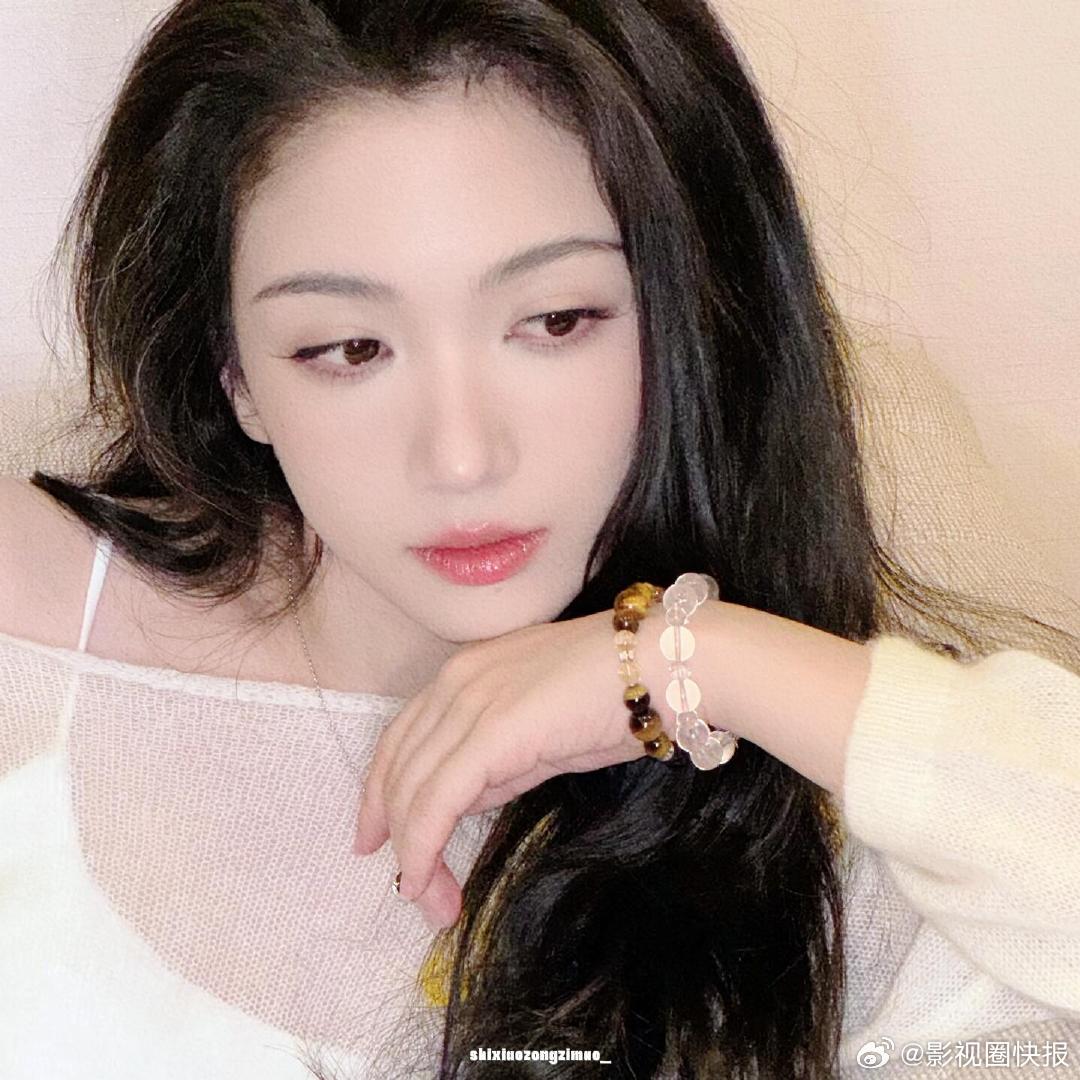 代露娃官宣超燃青春的合唱 初心不改，歌声为伴，代露娃正式入驻超燃青春的合唱，在和