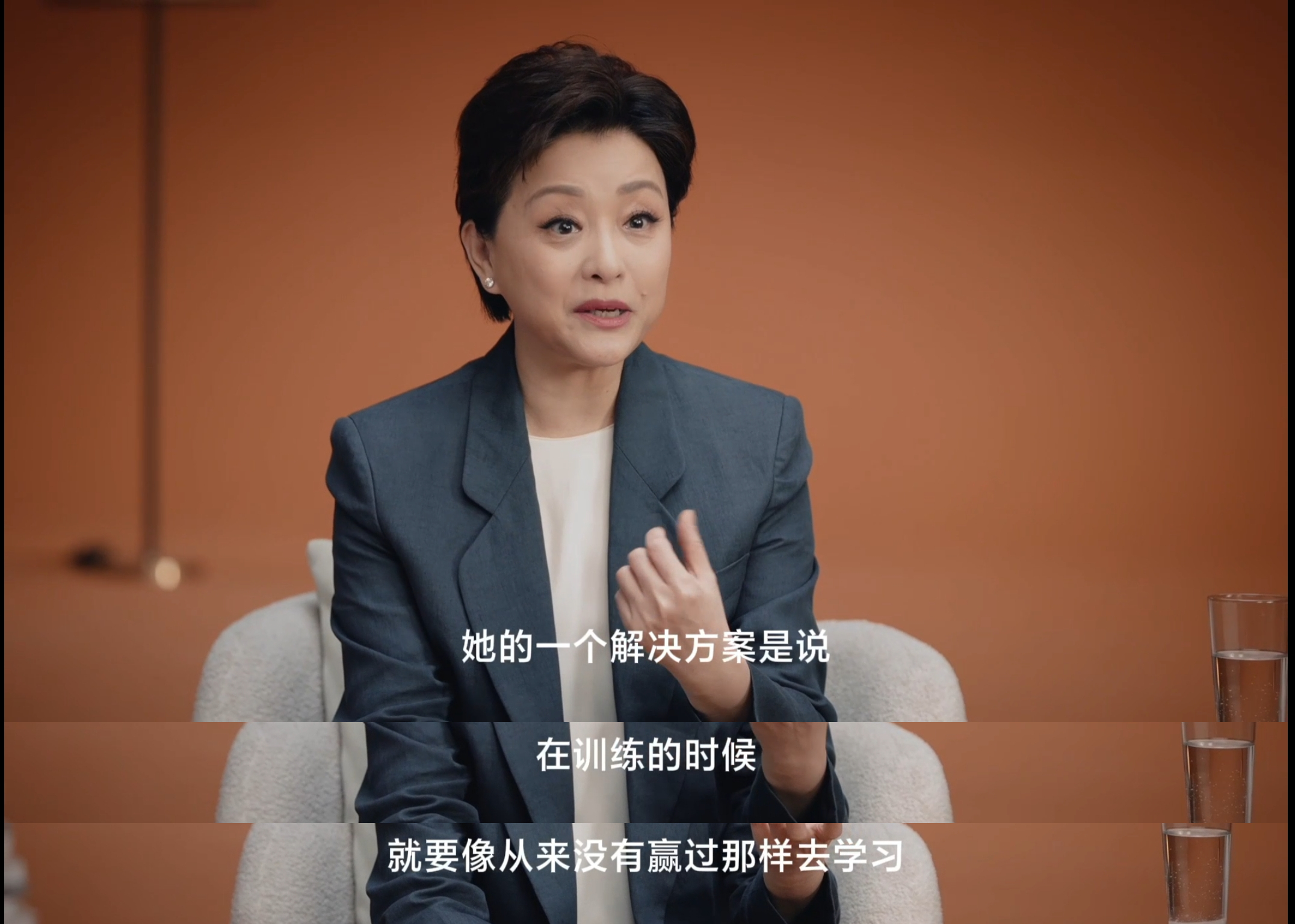 杨澜盛赞谷爱凌人生态度 妇女节被这段采访内容戳到了～杨澜点赞谷爱凌的辩证智慧：训