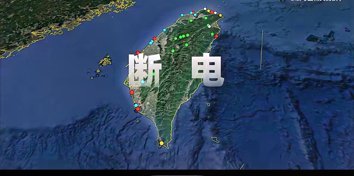 美国对委内瑞拉的行径是侵略，而我们收复台湾是为完成祖国统一，二者截然不同。

长