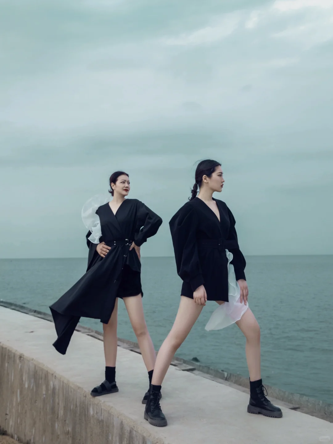 60岁妈妈和30岁女儿的氛围感 旅拍闺蜜照👭