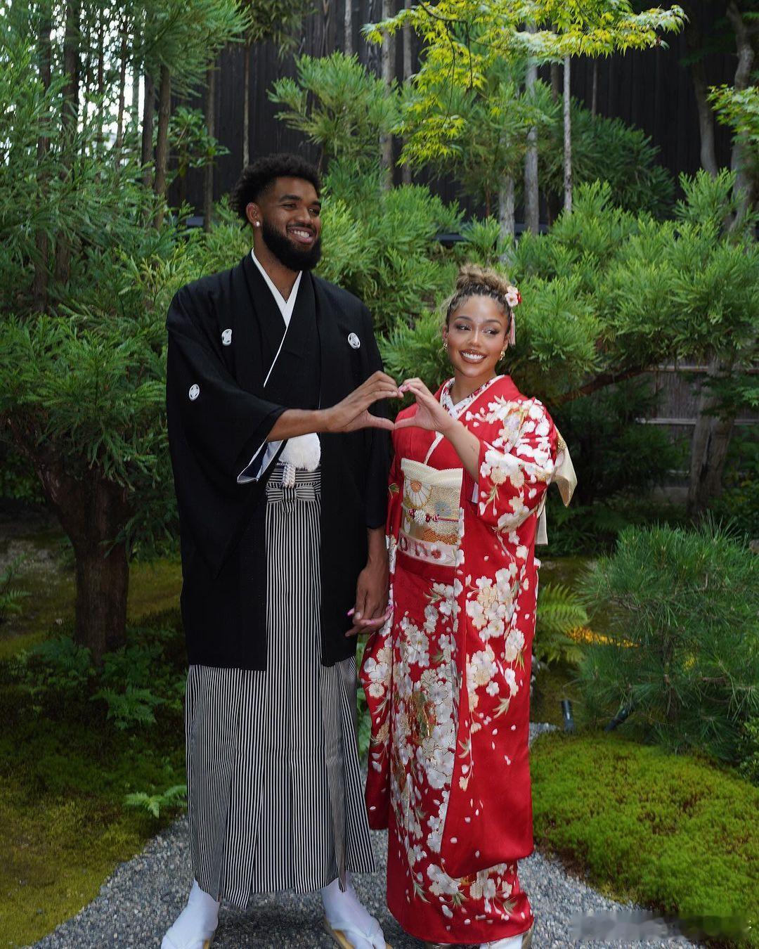 唐斯和女友感受小日子文化#唐斯[超话]##篮球热力一夏# ​​​