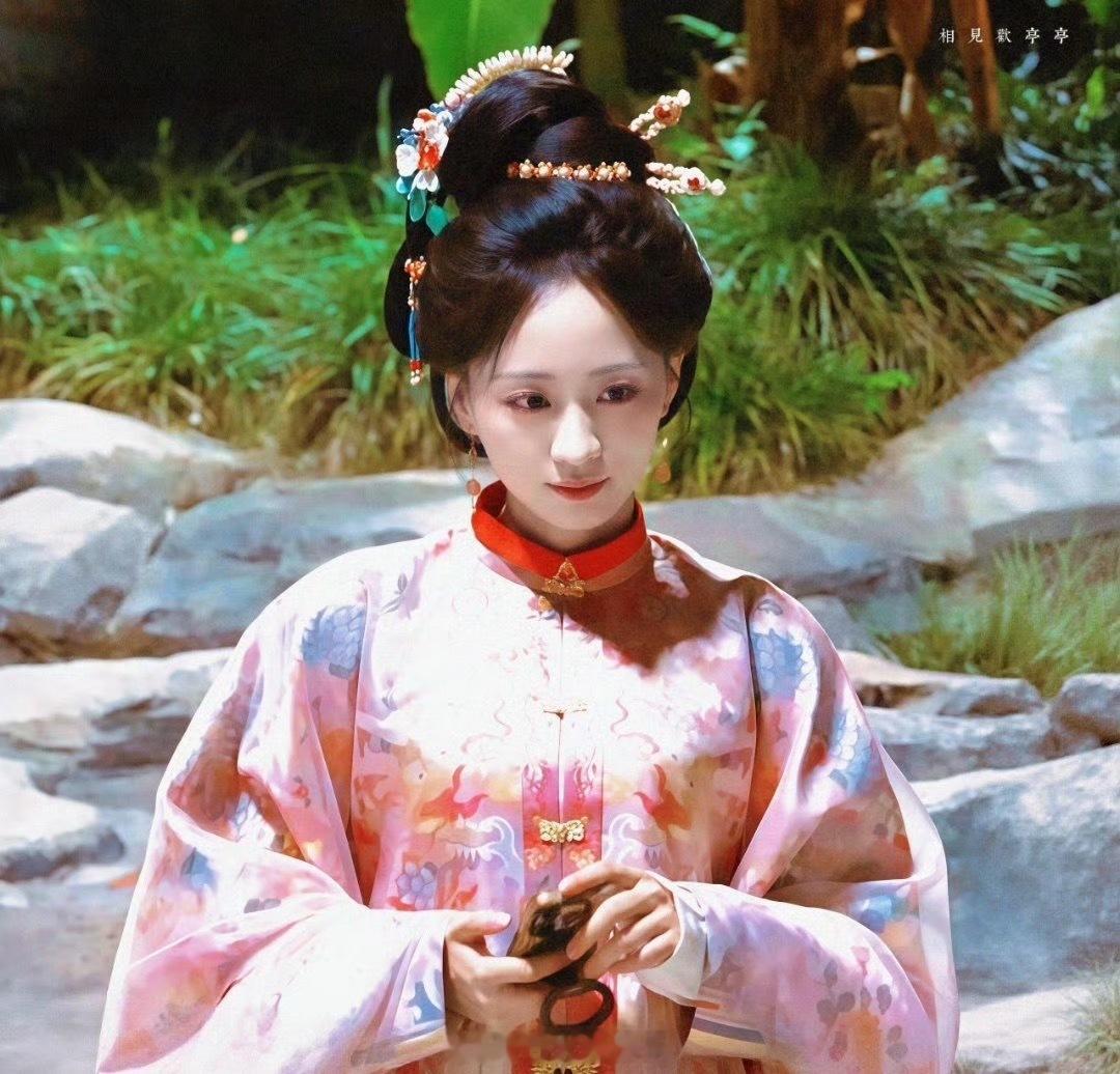 印小天发声力挺黄婷婷，说“黄婷婷是个很会演戏的好演员。”印小天 黄婷婷是个很会演