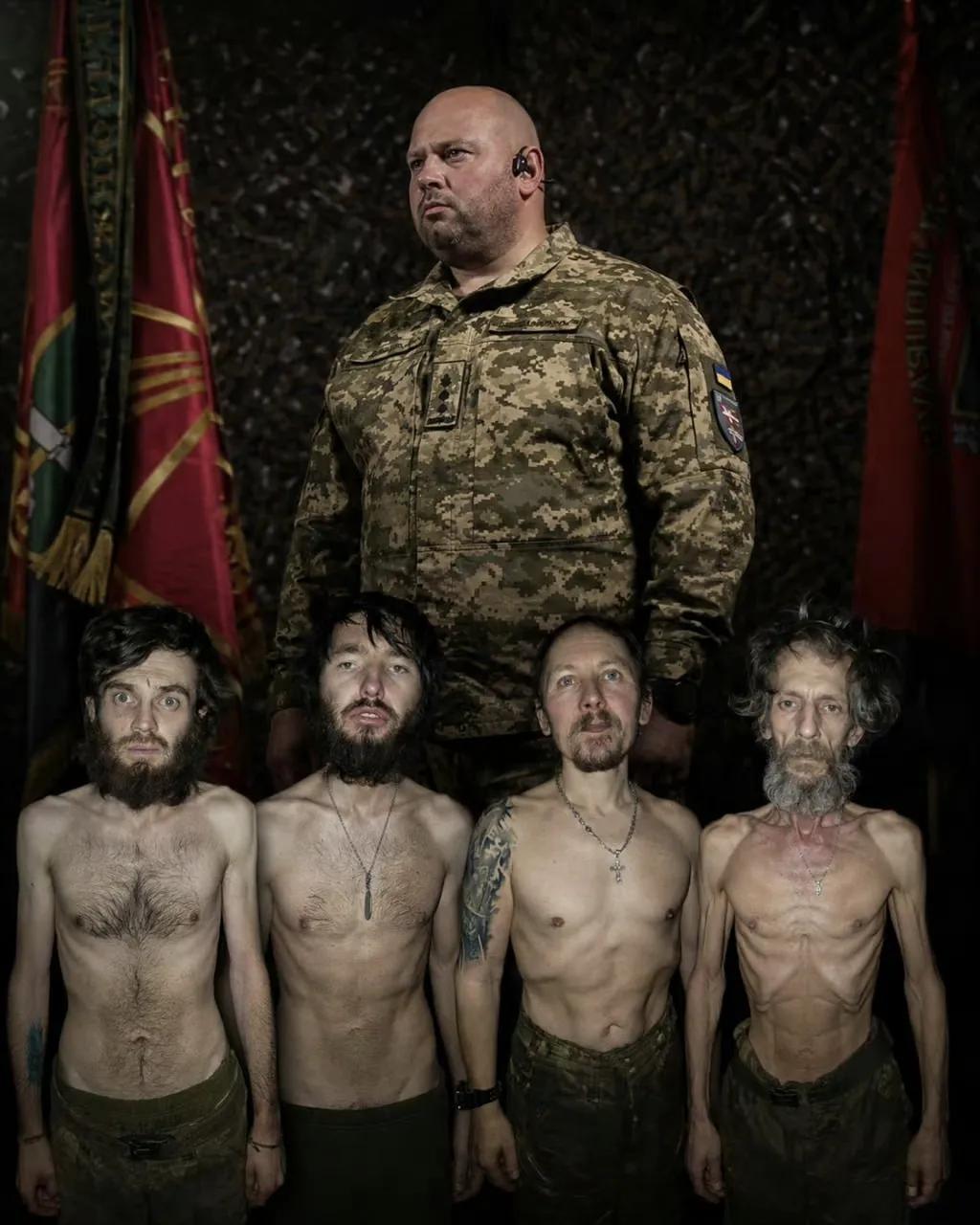 塔拉斯·马克西莫夫上校现在成为乌军第14机械化旅的旅长，接替了被解职的前任。看他