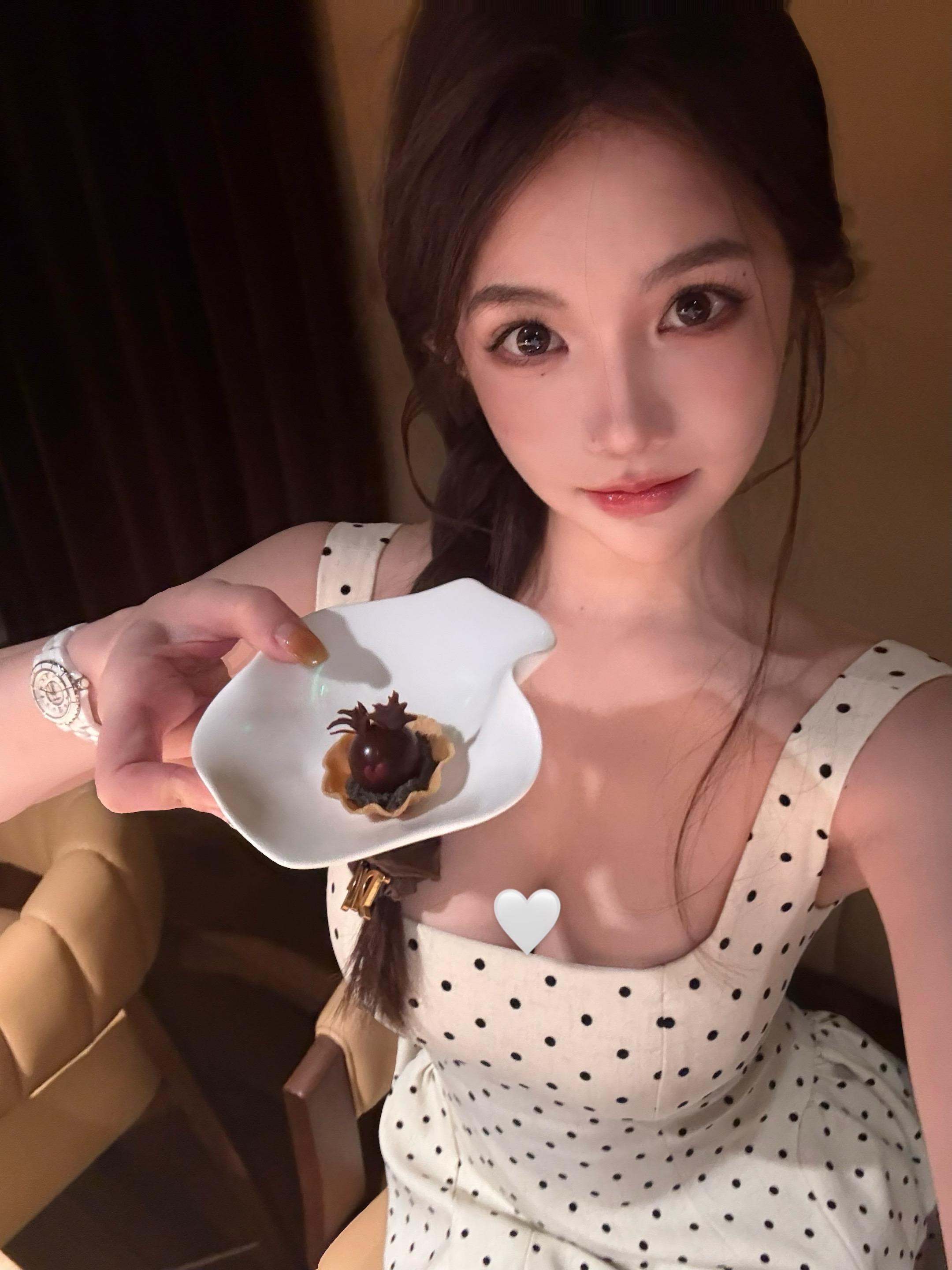 两条漂酿小裙裙 一个可爱系一个紫啧系  喜欢哪个？🙈