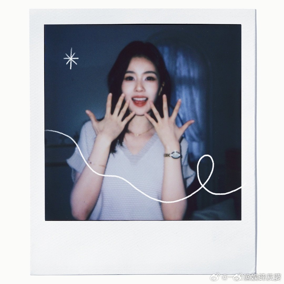 白鹿丞磊合唱遇到太甜了丞磊深情捧脸杀+合唱《遇到》时的温柔对视，白鹿丞磊把《莫离