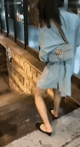 姐姐为了我们一家，有病还坚持上班。