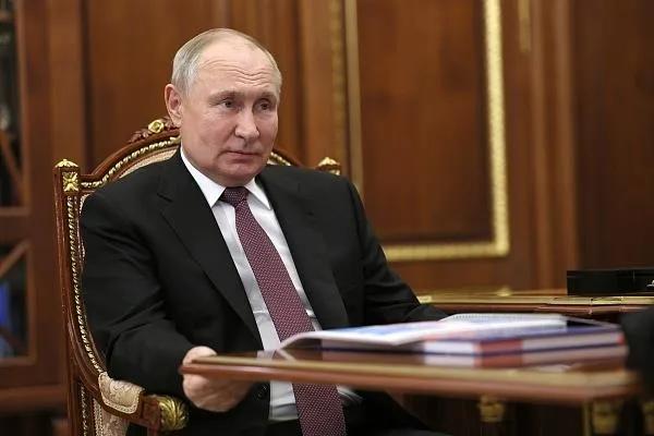 俄罗斯怎么了？竟要全年征兵！


据央视新闻客户端，11月4日，俄罗斯总统普京签