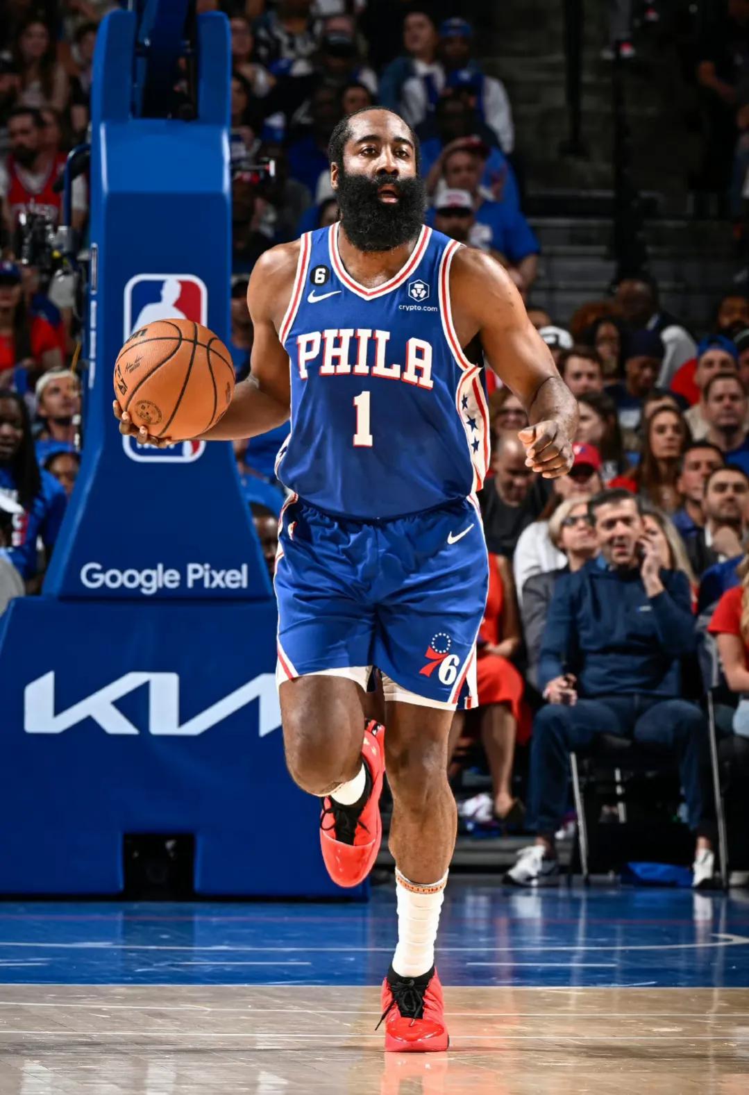 76人115-103凯尔特人！大比分3-2夺赛点
1、凯尔特人是一支很“极端”的