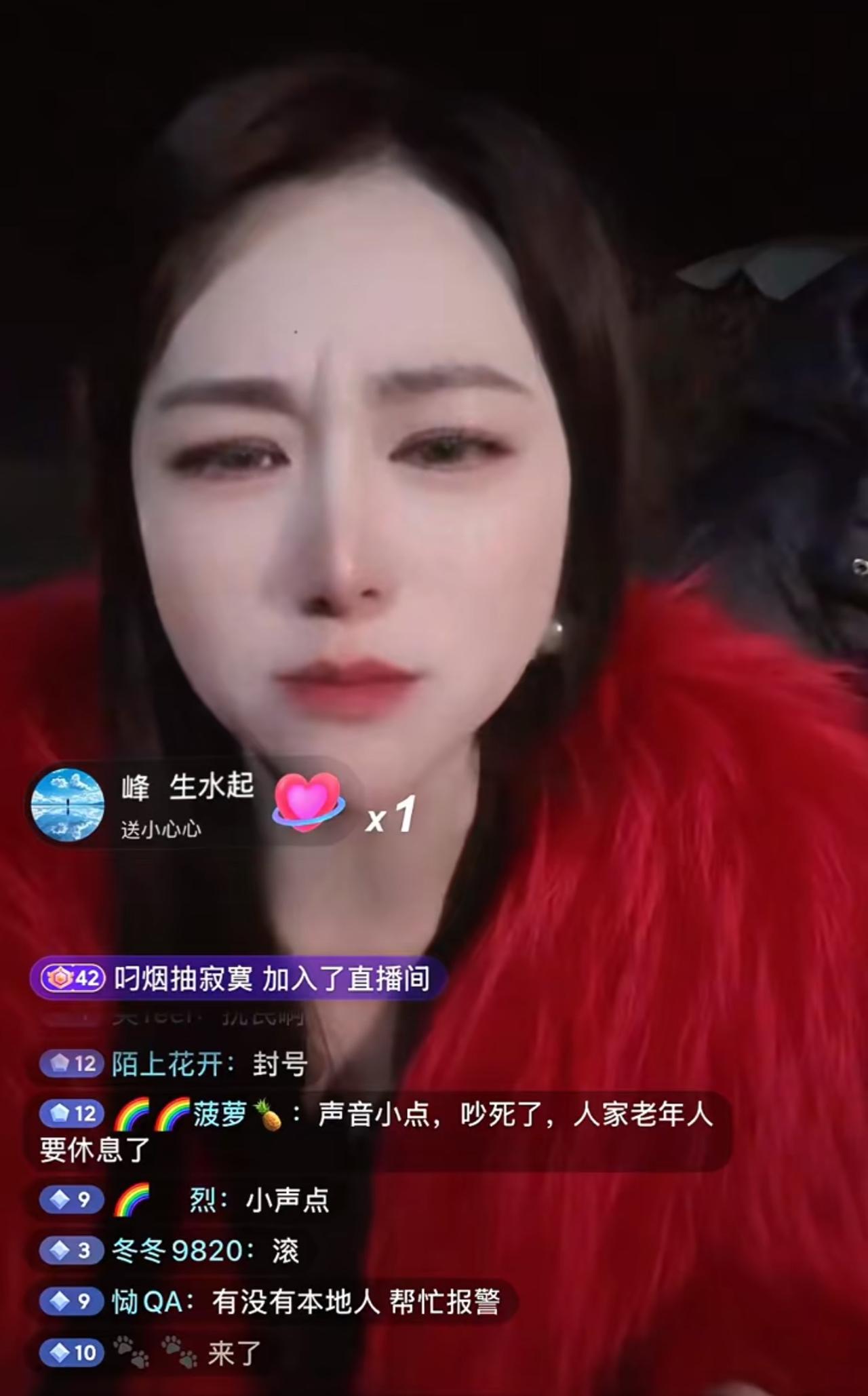 呆呆有多火，

合川雪爷就有多招人烦，

身为网红，去蹭流量本无可厚非，但是不能