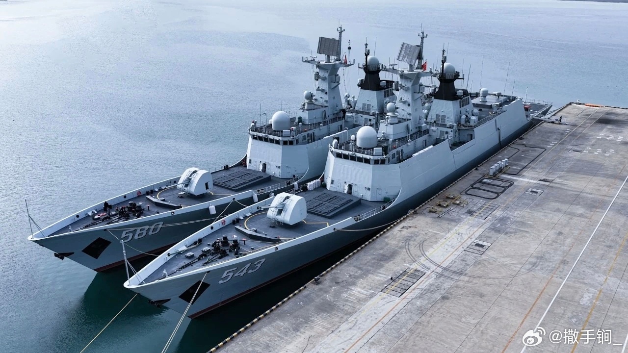 543临汾舰与580鄂尔多斯舰：两舰均为北海某护支新入列的054A改进型+，重新