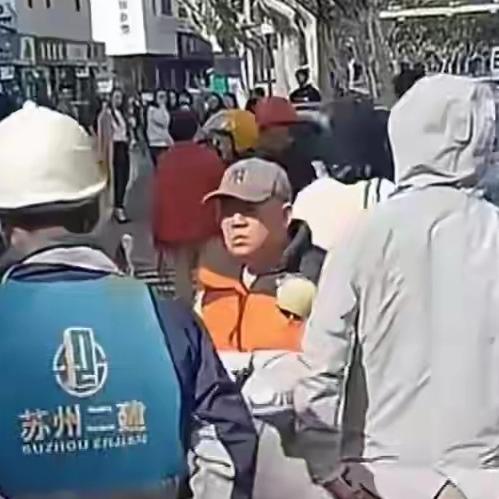 你能想象吗？仅仅因为快递送错几百米，30岁的快递员就丢了性命，这背后究竟有着怎样