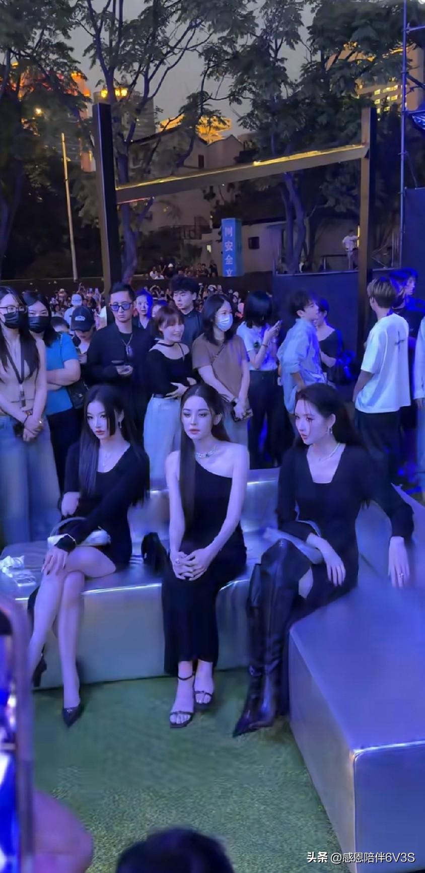 咱就是说，这三位美女同框简直太养眼了！娜扎172-173的身高往那一站就是仙女本