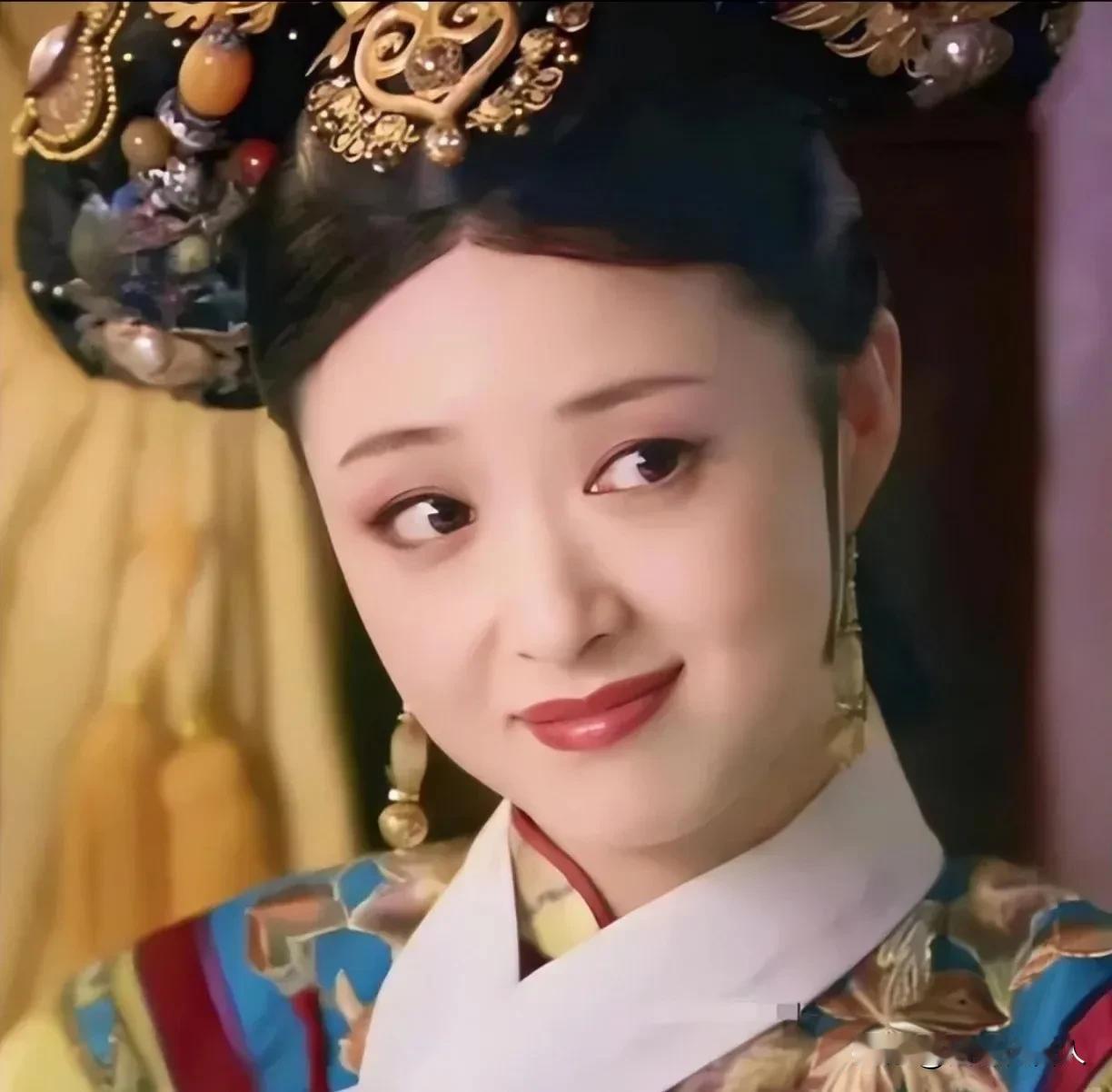 青春若有张不老的脸，那一定是蒋欣
天龙八部中的木婉清，甄嬛传中的华妃娘娘，欢乐颂