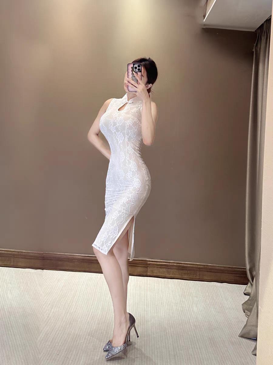 旗袍真的太有感觉啦！我觉得比任何款式的衣服都要好看！