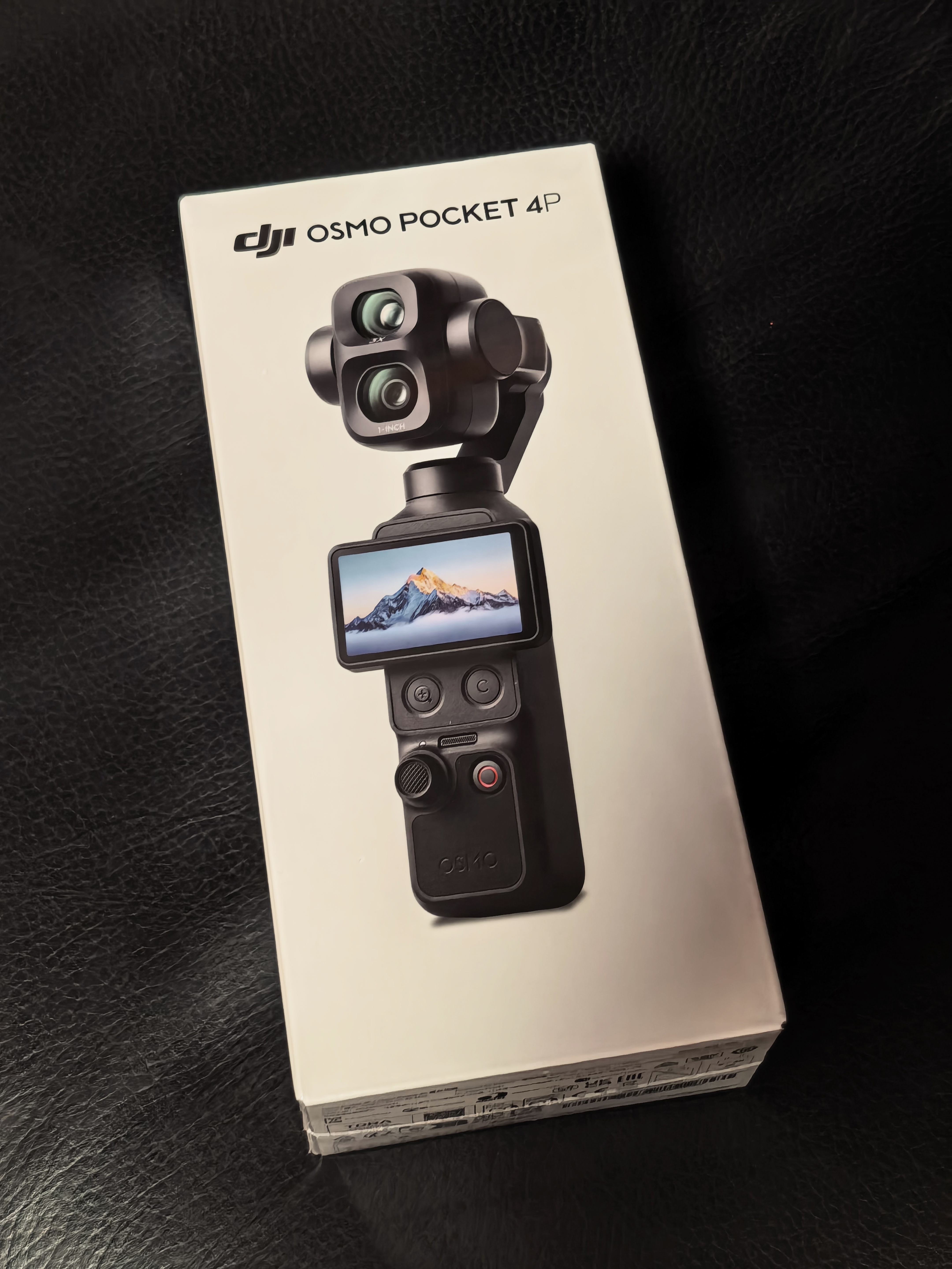 第一台大疆 pocket 4 pro 坏掉后，收到了大疆换新的机器。不得不说，大