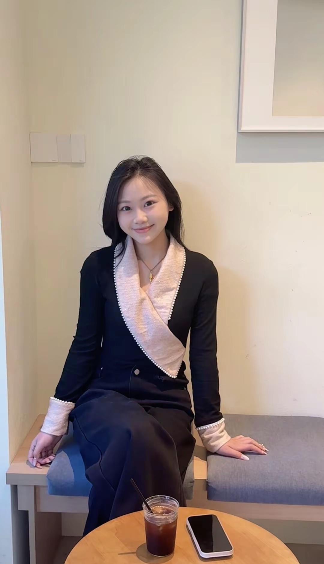 只会挣更多的钱买想买的东西 过想要的生活 永远精致的活着