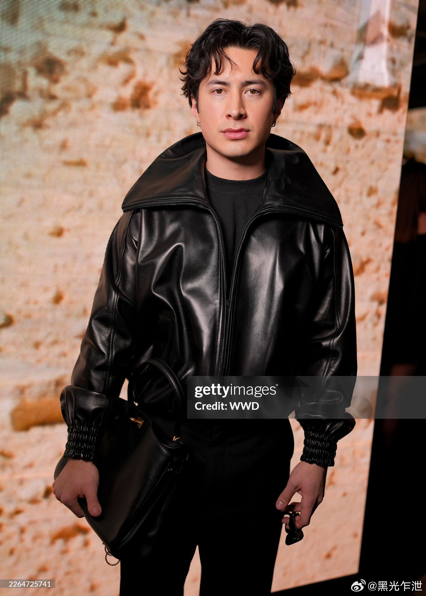 哈德森·威廉姆斯出席Balenciaga秀场： 