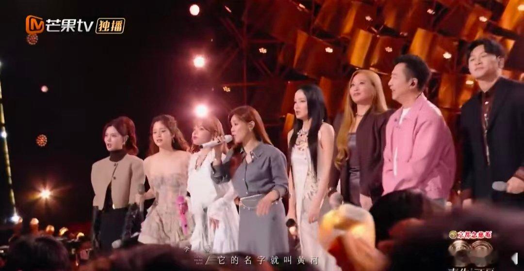 声生不息龙的传人大合唱好燃 声生不息全场共唱的瞬间破防了！《龙的传人》旋律燃动全