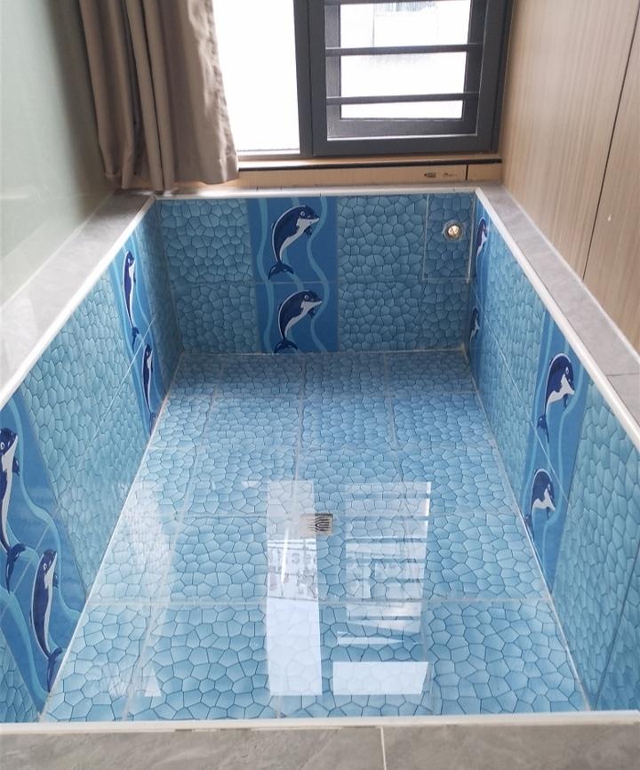 南下避寒的人最好选择组团包一栋房间里面有温泉池的民宿，这样就可以互相搓背了，广东