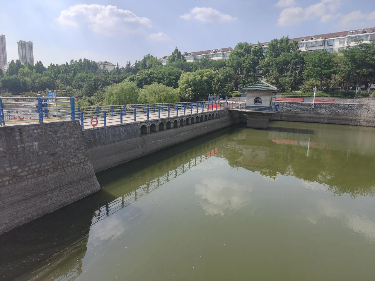 淄川官坝水库在哪里？

据媒体报道，淄博市淄川区官坝水库将于6月16日提闸放水进