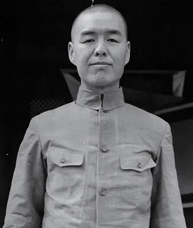 1949年10月1日新中国成立后，邓宝珊被任命为甘肃省政府主席。得知这个任命后，