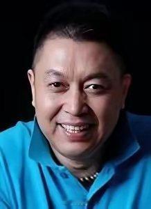 主持人王为念在一段视频里对闫学晶表示，找媳妇就得找她这样的。闫学晶回怼道：“我啥