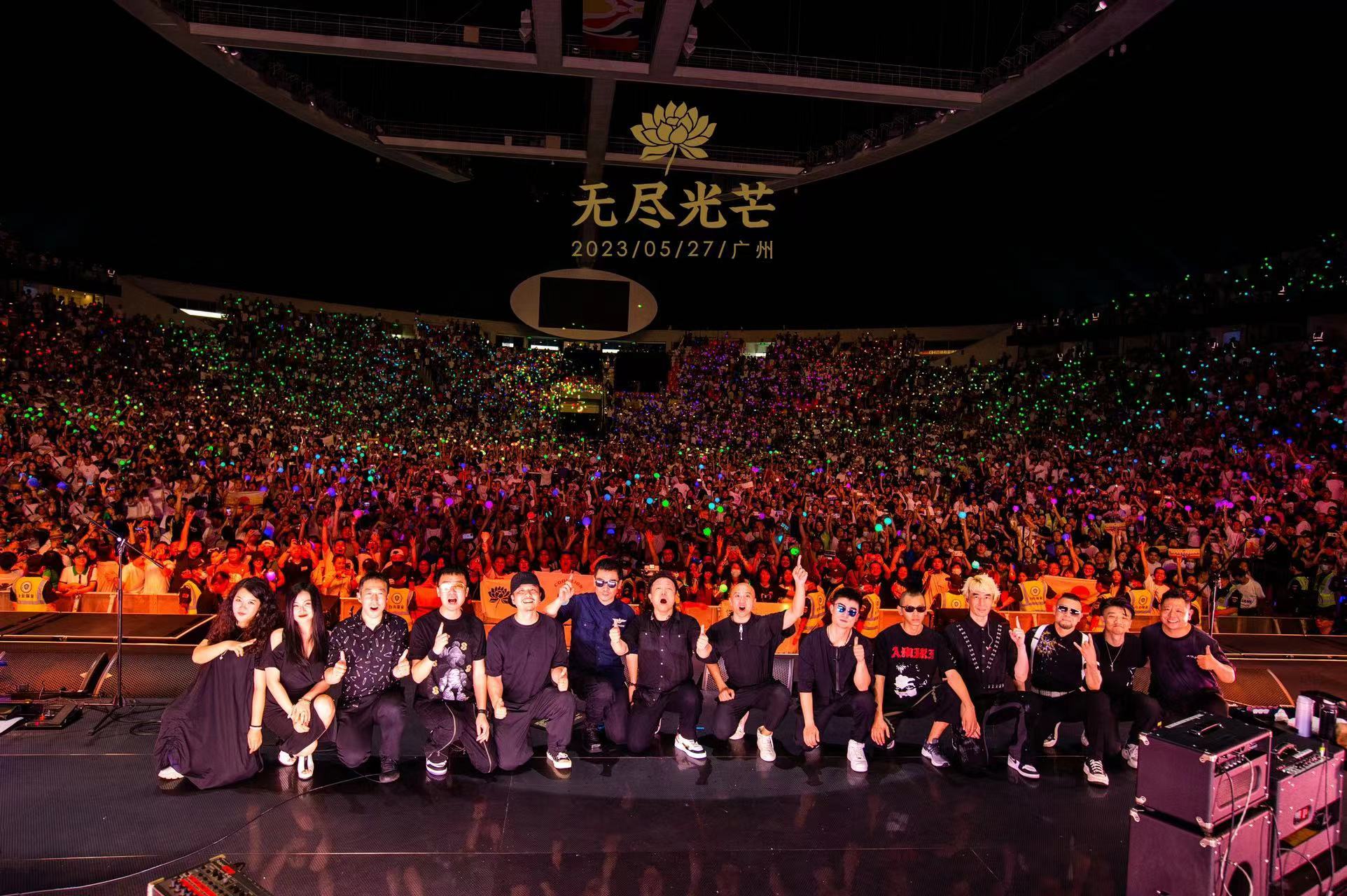 #许巍西安演唱会预售# 没想到这个夏天还能有许巍的演唱会陪伴，这个夏天一定要共创