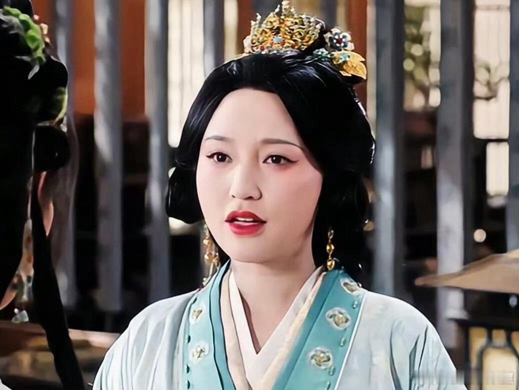 金莎艾米新剧强母无弱女母女二人颜值演技双在线，古装造型温婉大气，面对险境沉着冷静