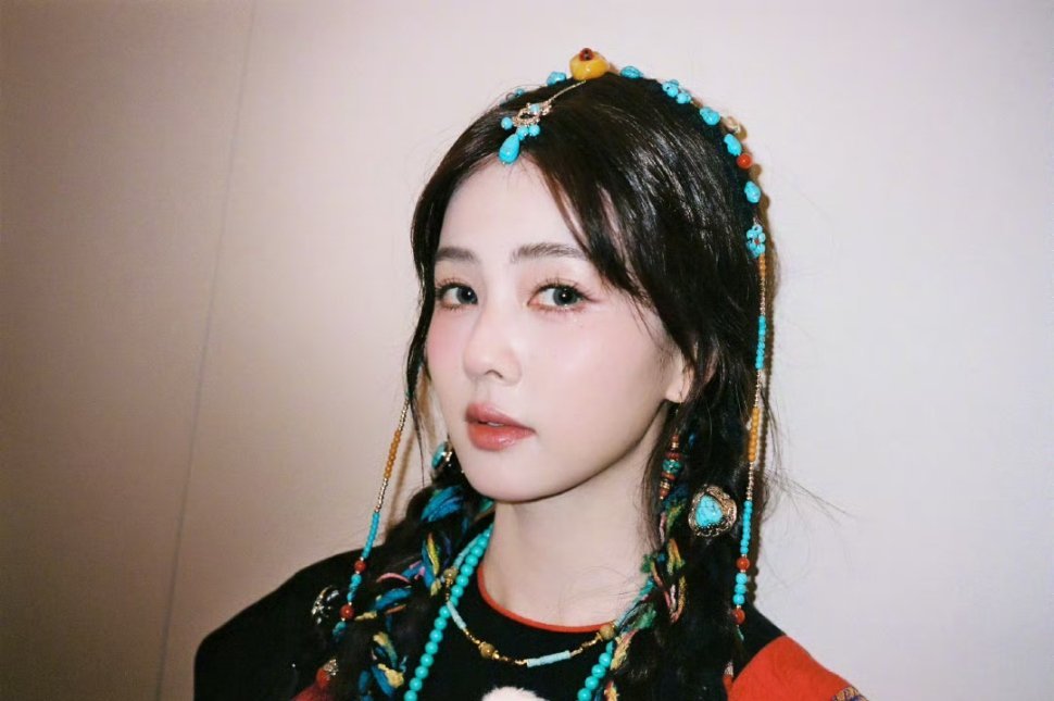 白鹿新商务李宁 