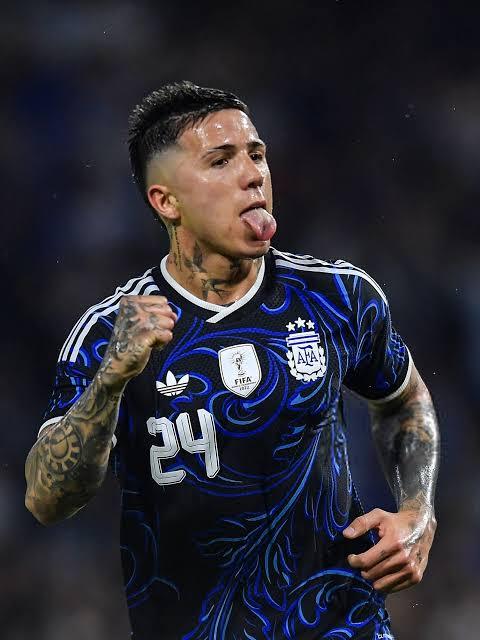 🚨 罗西尼尔谈恩佐·费尔南德斯：“首先，就恩佐的为人以及作为一名球员而言，我非