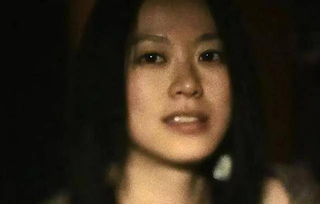 21年上海风尘女子惨死出租屋，生前与8名男子接触，，警方调取录像后却发现疑点重重
