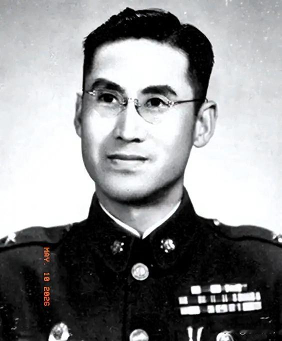 1948年深夜，毛人凤带特务突袭郭汝瑰家，想找“通共”证据。一进门全傻眼：堂堂中