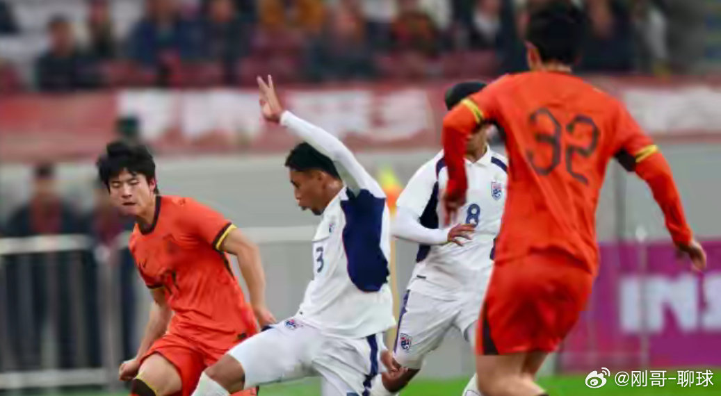 太燃了！U23国足绝境爆发！从0-2被打爆到连追2球，上演热血翻盘u23国足2比