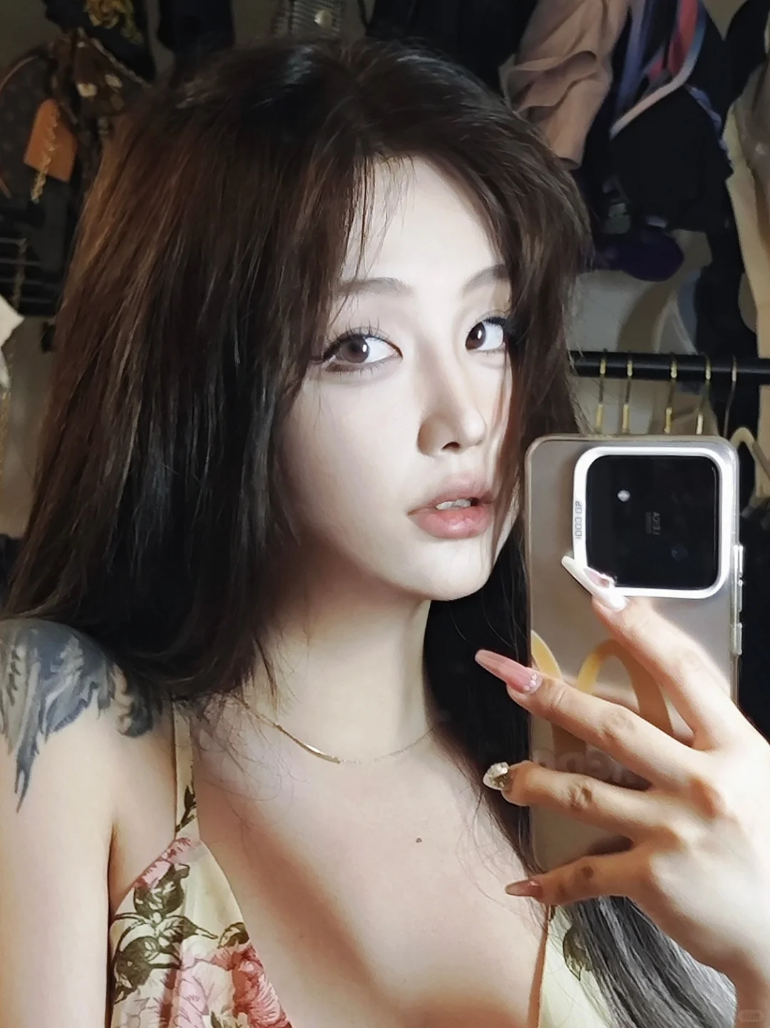 朋友都说我的鼻子怪好看的哈哈哈