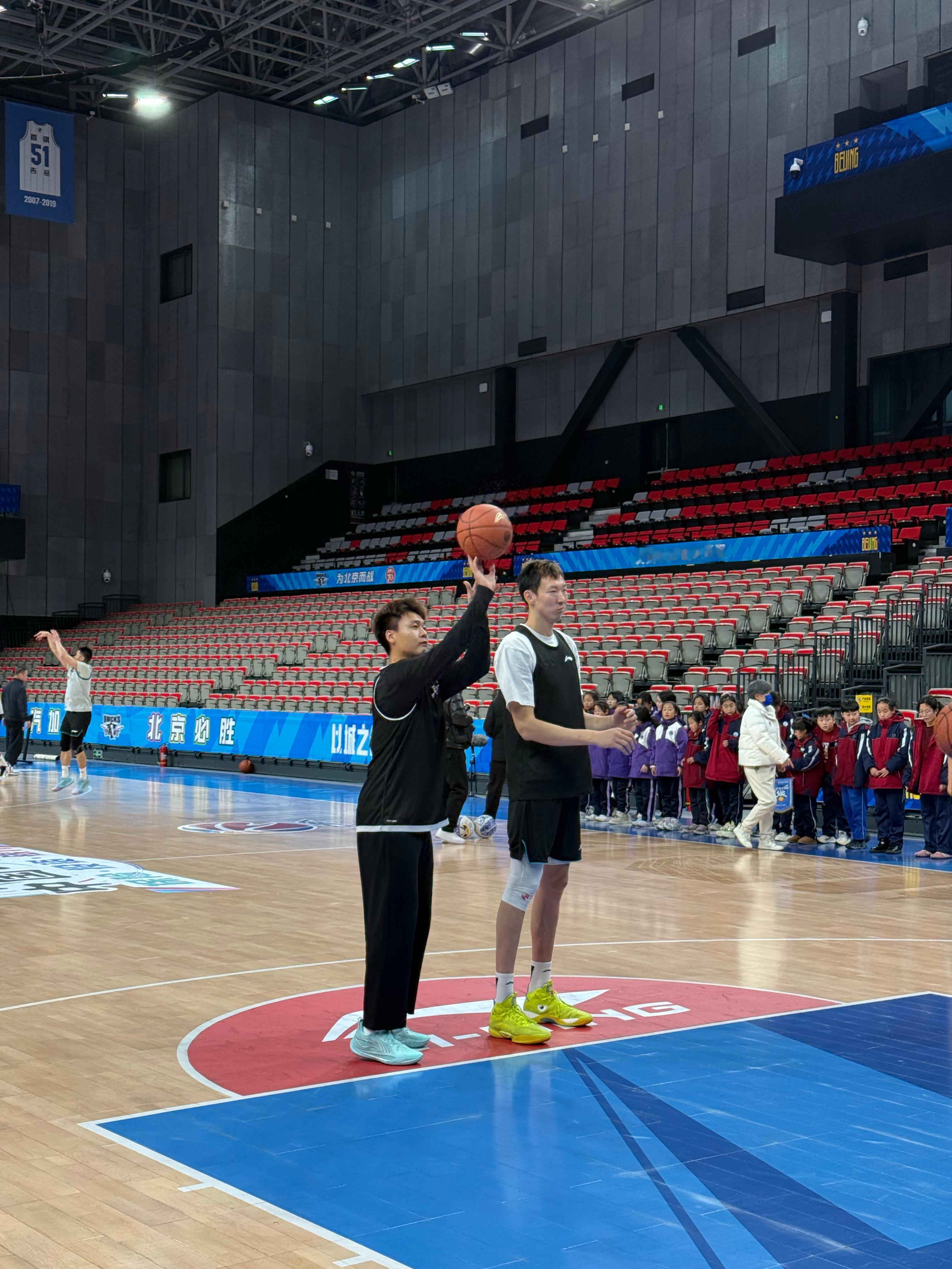 今晚比赛的两个焦点人物cba