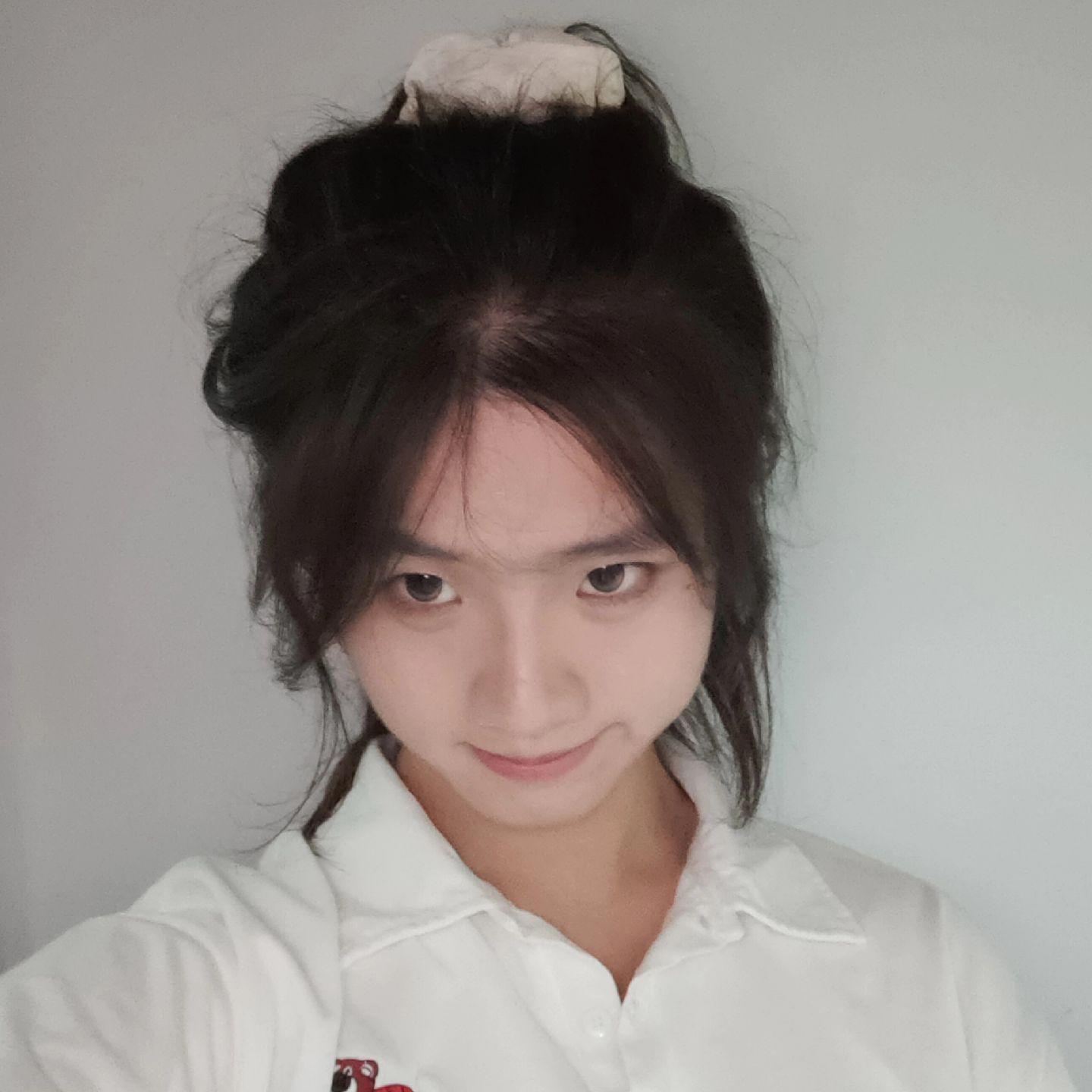 原相机怼脸拍 人的哪几颗牙齿是不会替换的 看镜头微笑 刘海长了