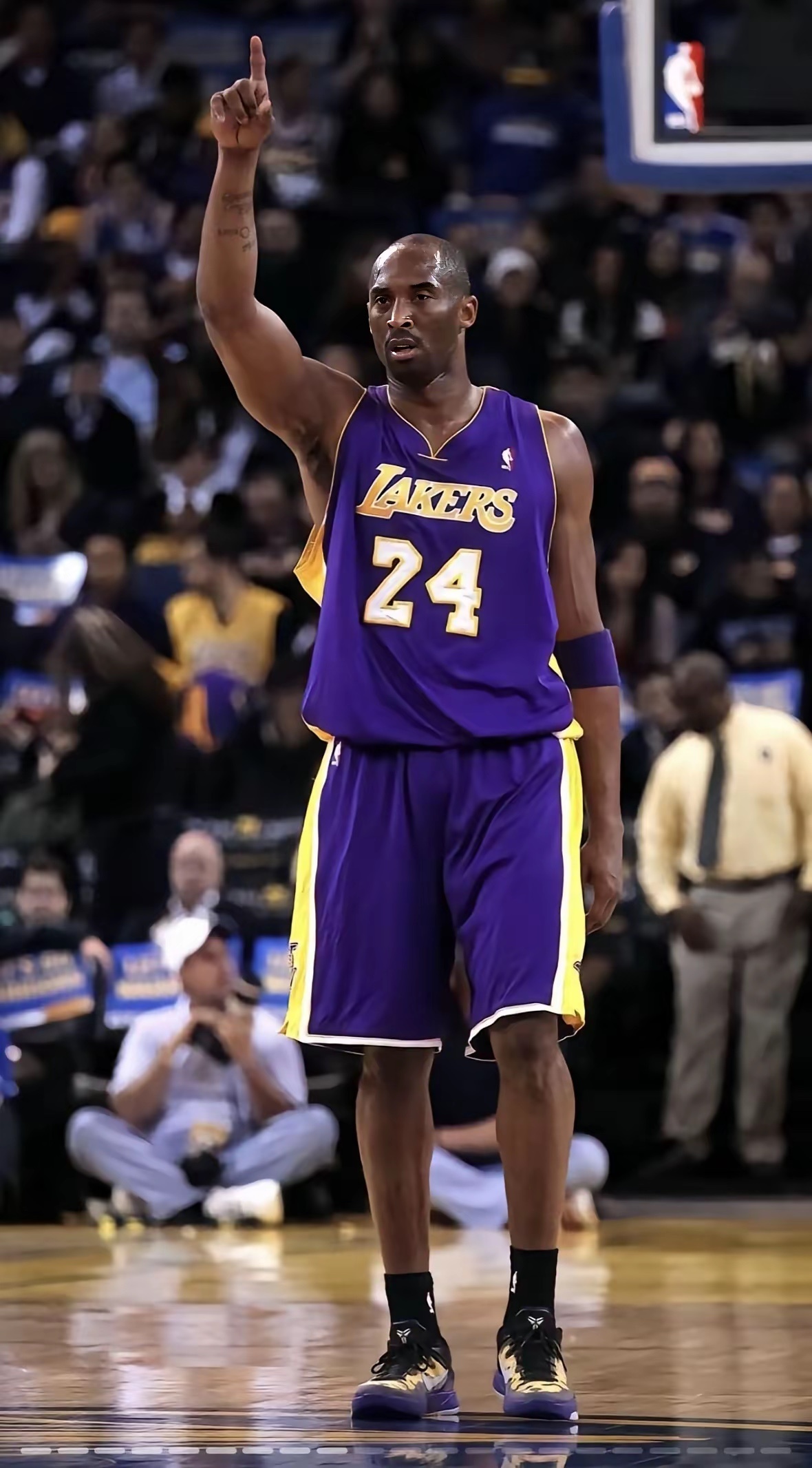 最美好的生活方式，不是躺在床上睡到自然醒，也不是坐在家里无所事事，更不是走在街上