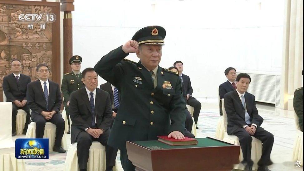 全国人大28日下午举行宪法宣誓仪式。热点现场 ​​​