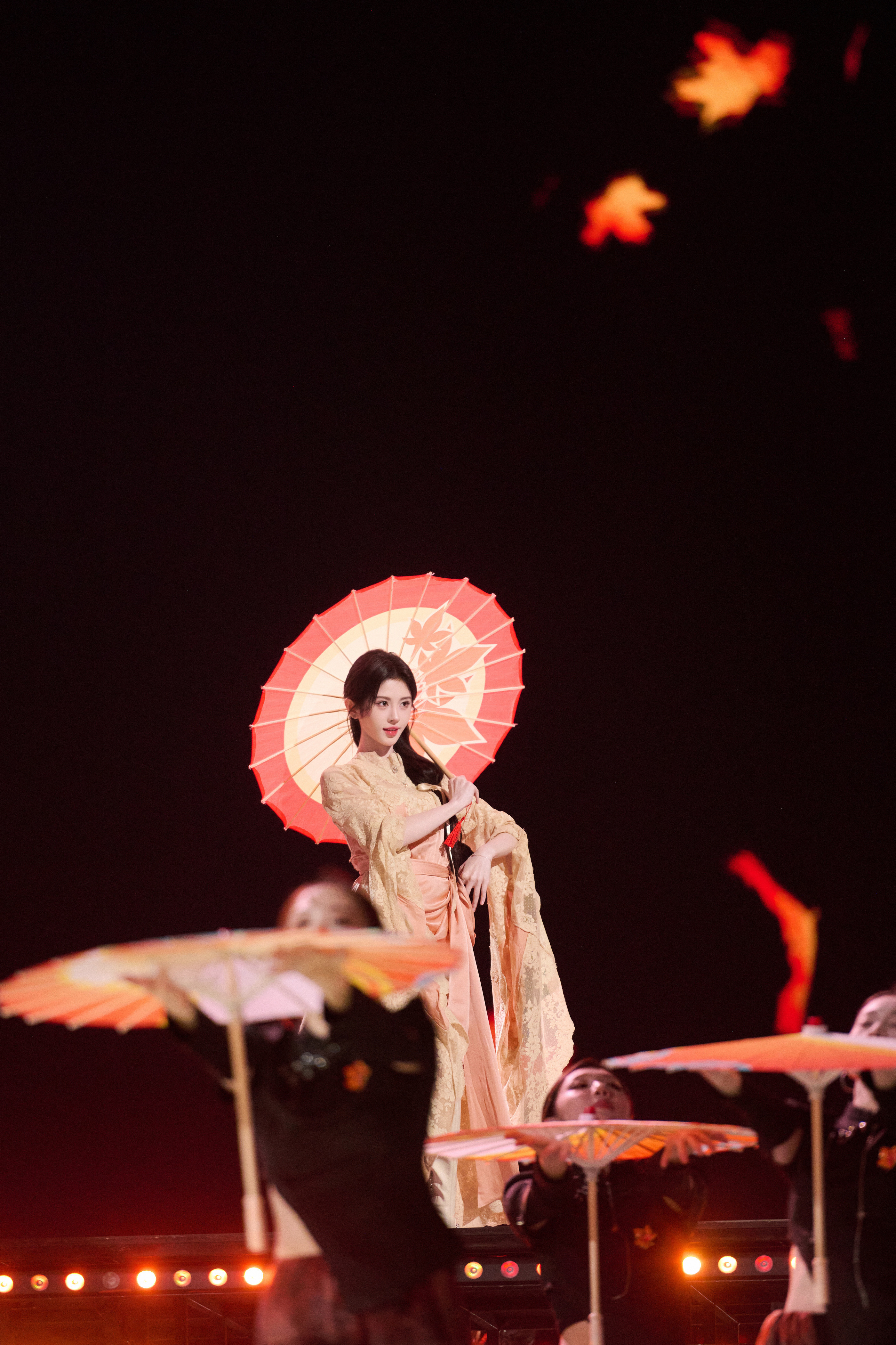 鞠婧祎鞠婧祎阿黛有了归处  在复制粘贴的时代，你是手写的诗