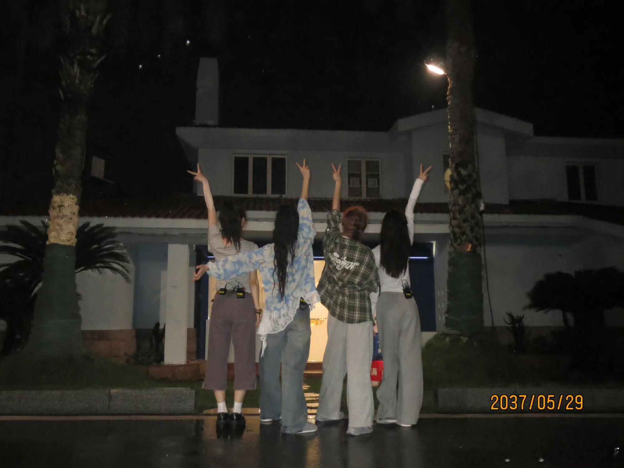 好多合照袭来孙怡代斯张月陈瑶徐梦洁合照徐梦洁晒霍元甲组合照