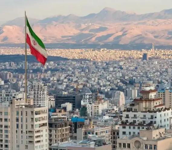 从乌克兰看伊朗，伊朗能抗多久，不取决于伊朗。

这场冲突刚打起来，就让人想起乌克