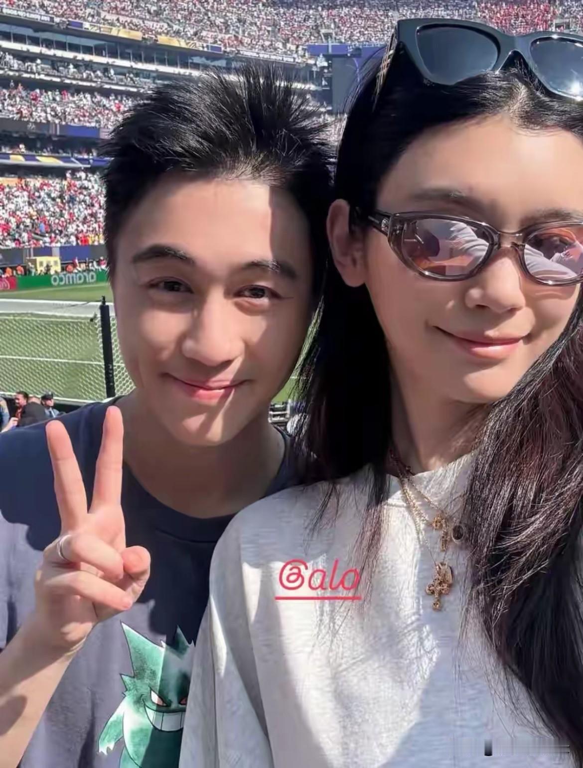 奚梦瑶真的嫁到一个好老公！
这个状态根本不像生了2个孩子
比婚前还要好
全脸填饱