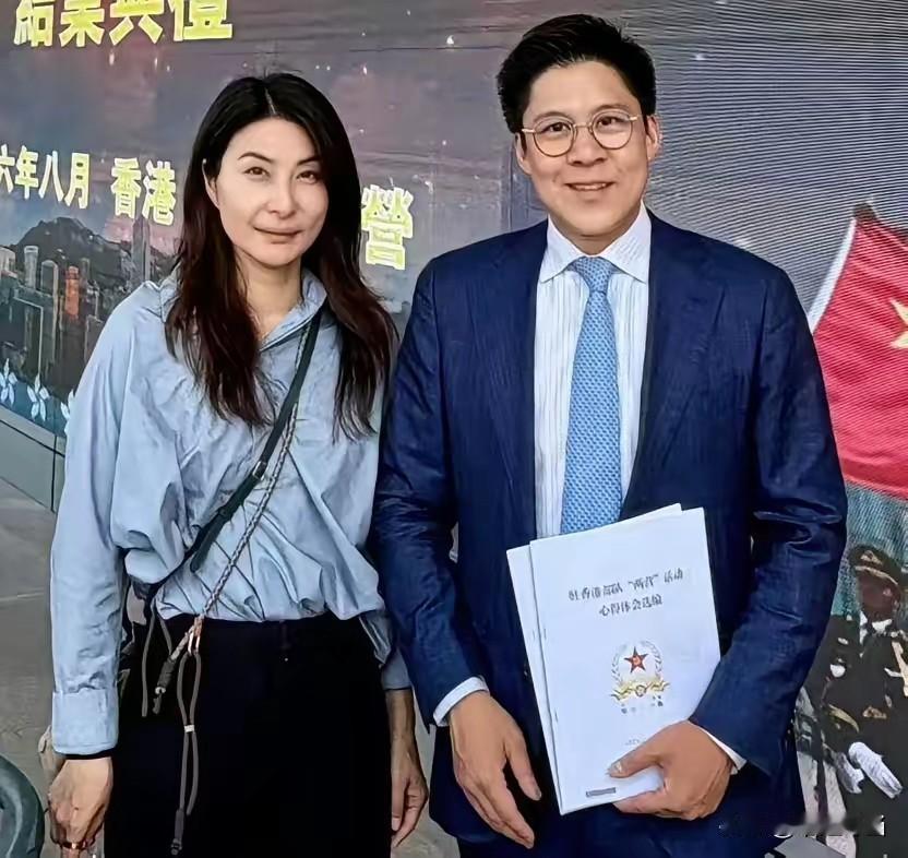 霍启刚又炫娃了！他不仅是老婆郭晶晶的迷弟，看样子还会成为儿子的迷弟啊！

8月1